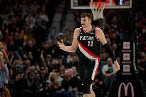 效果不佳！克林根三节7中2拿6分6板2帽 但正负值-11最低